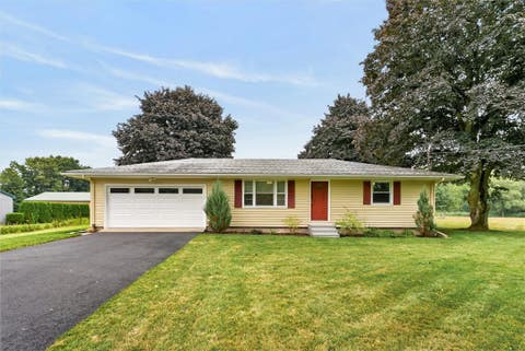 Homes For Sale - 2173 Carter Road<br/> Geneva Town, NY 14456