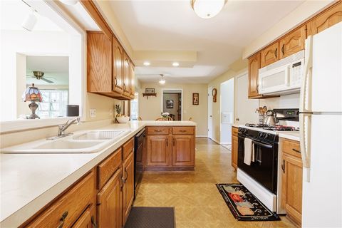 Tiny photo for 1250 La Baron Circle, Webster, NY 14580 (MLS # R1684885)