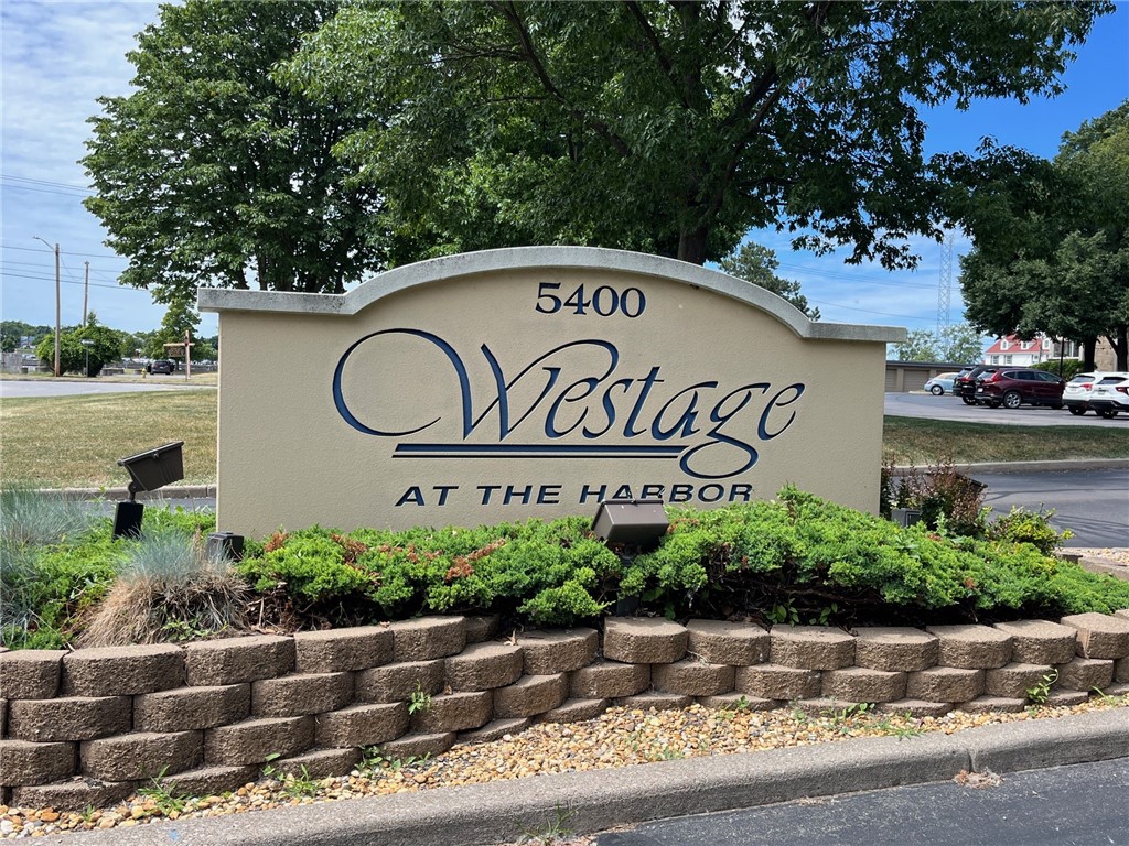 410 Westage @ The Harbor #410, Irondequoit, New York image 2