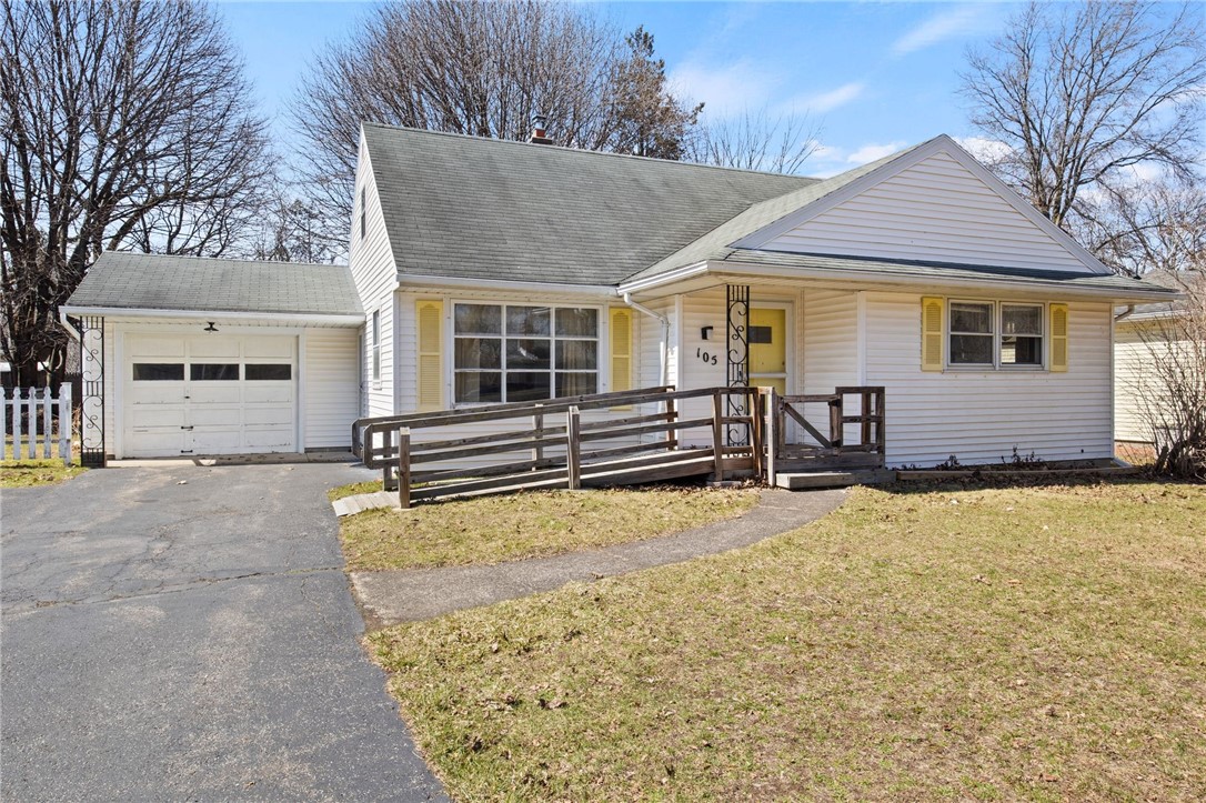 105 Briarwood Dr Dr, Irondequoit, New York image 1
