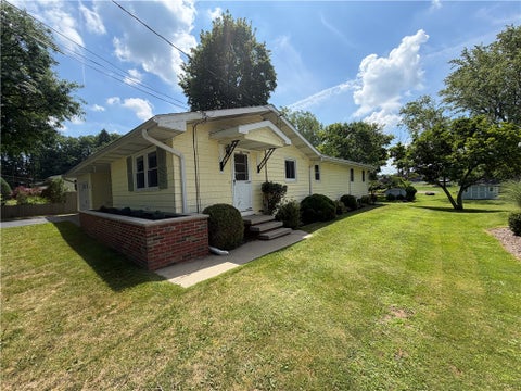 Tiny photo for 12 Drummond Street, Auburn, NY 13021 (MLS # R1696768)