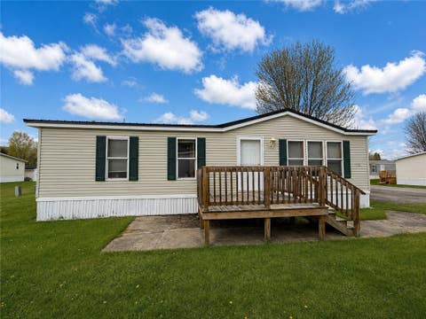 Mobile Home For Sale - 4901 Colonial Circle<br/> Campbell, NY 14821