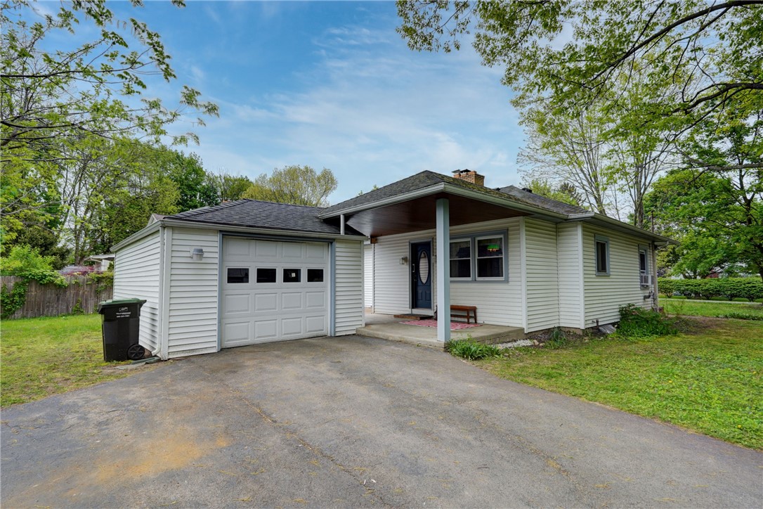 709 Roosevelt Road, Pittsford, New York image 2