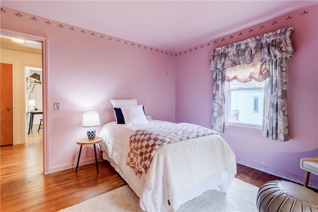 709 Roosevelt Road, Pittsford, New York image 25