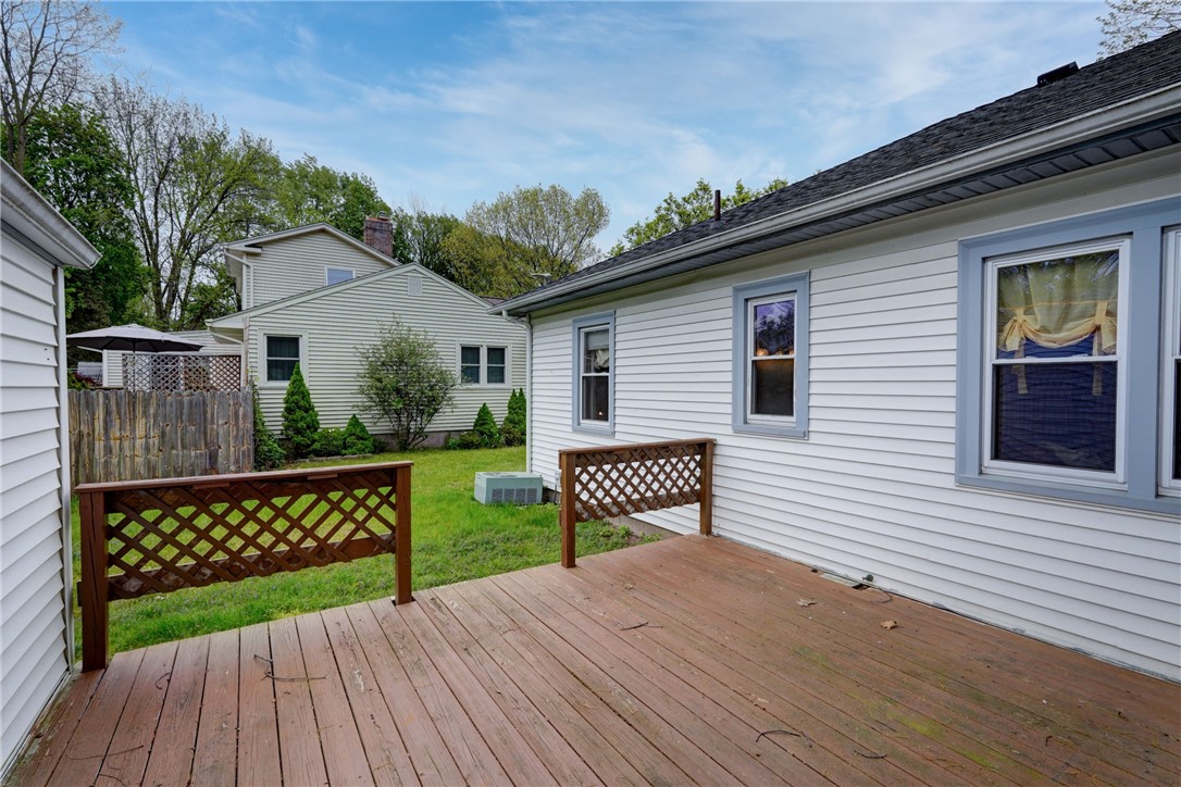 709 Roosevelt Road, Pittsford, New York image 32