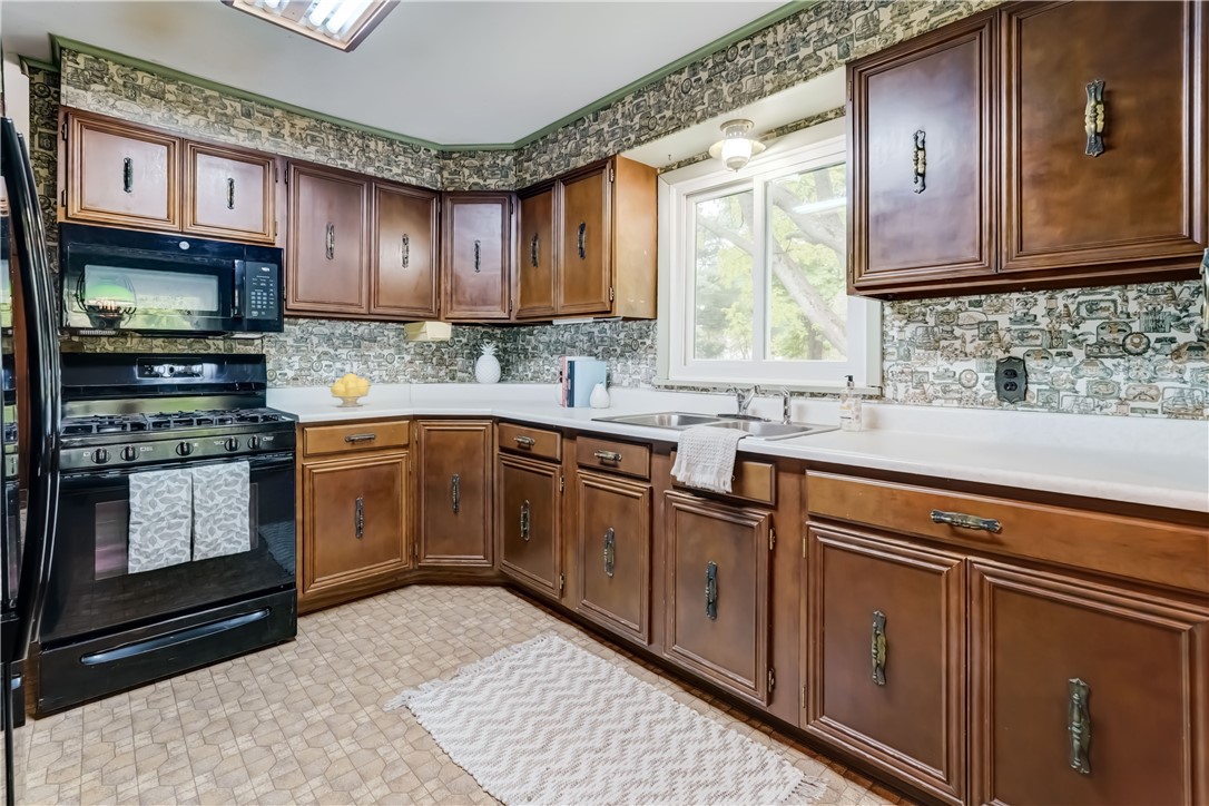 709 Roosevelt Road, Pittsford, New York image 8