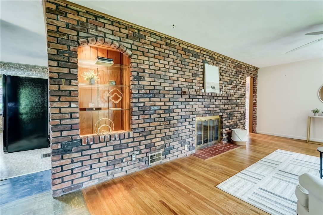 709 Roosevelt Road, Pittsford, New York image 6