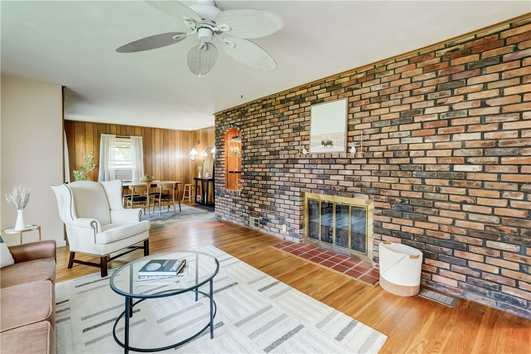 709 Roosevelt Road, Pittsford, New York image 18