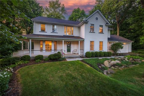 163 heatherstone lane rochester ny 14618