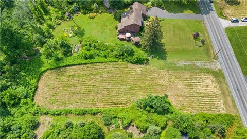 Photo of 1151 Ogden-Parma Tl Road, Ogden, NY 14559 (MLS # R1668141)