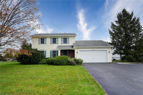 Photo of 937 Gristmill RDG, Webster, NY 14580 (MLS # R1718389)