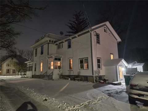 17 Mckenzie Street Bergen NY 14416