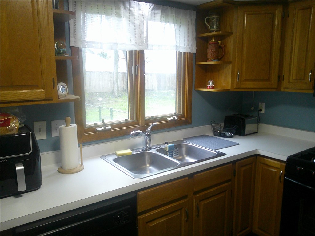 373 Estall Road, Greece, New York image 7