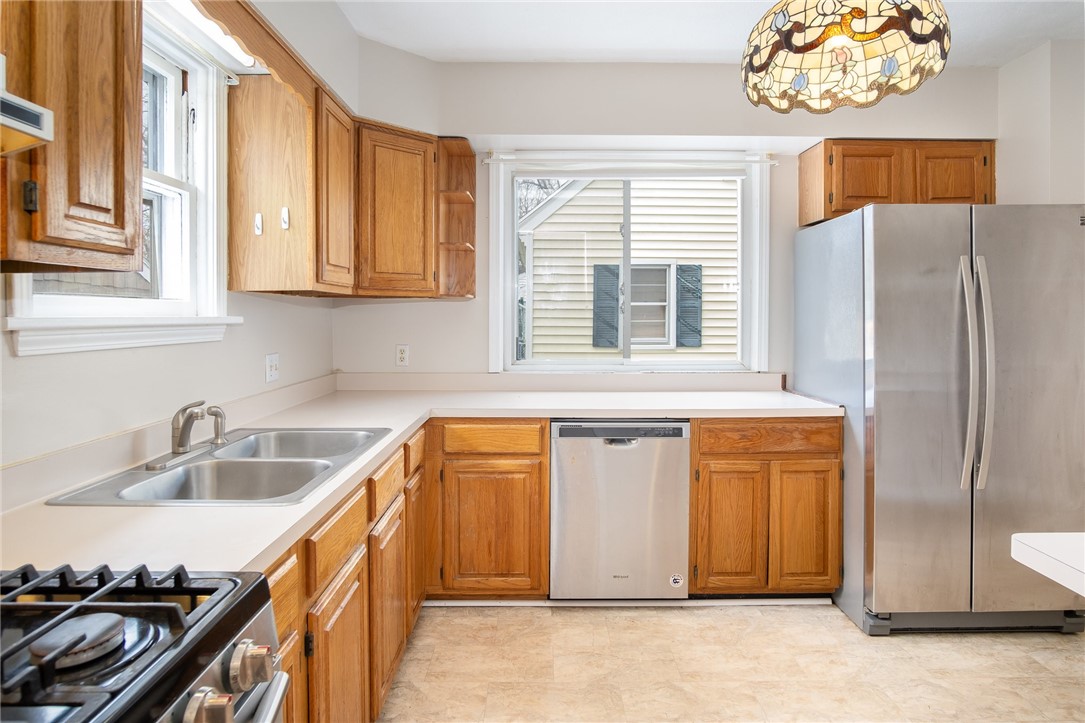114 Camden St St, Rochester, New York image 11