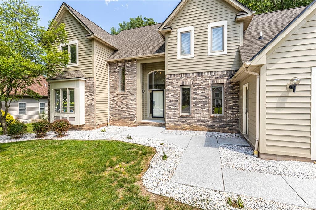 Photo of 660 Treasure Circle, Webster, NY 14580 (MLS # R1701477)