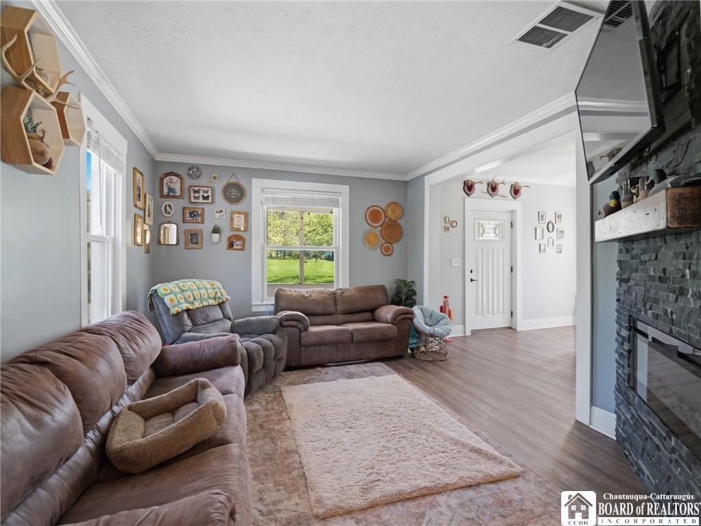 335 e riverside drive