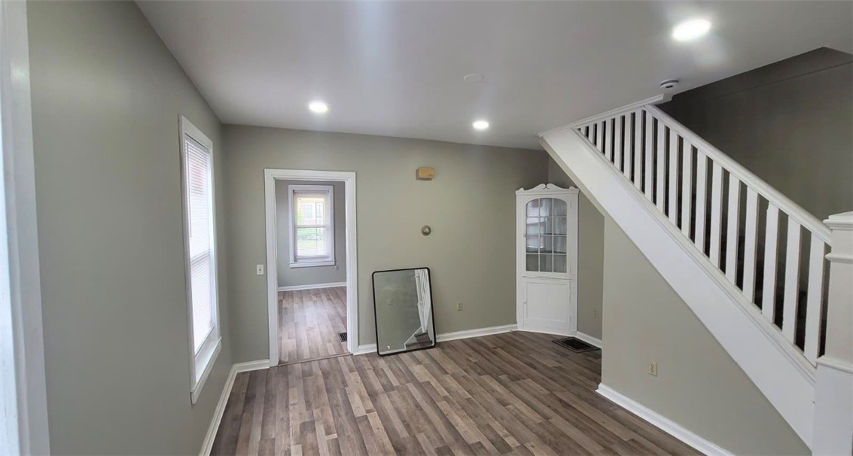 470 W 1st Street
