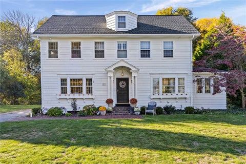 Photo of 177 Newcastle Road, Rochester, NY 14610 (MLS # R1724055)