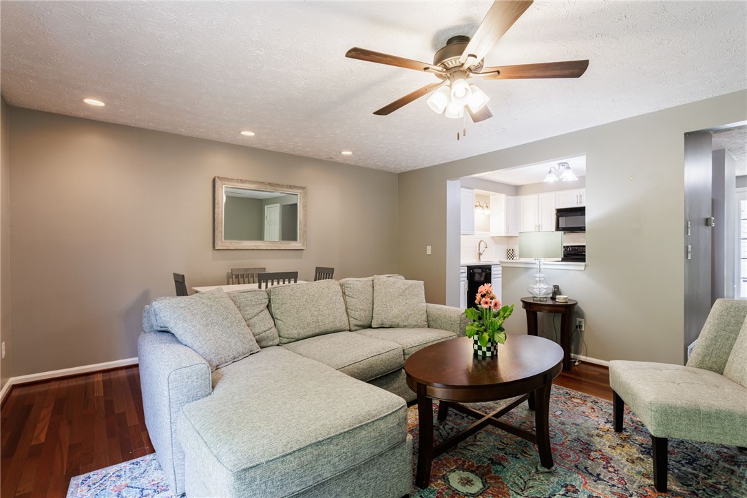 93 Courtshire Lane, Penfield, New York image 13