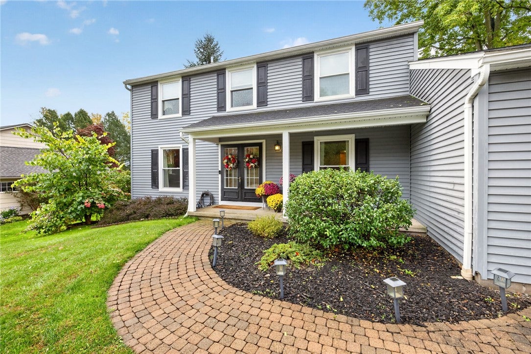 38 Bent Oak Trail