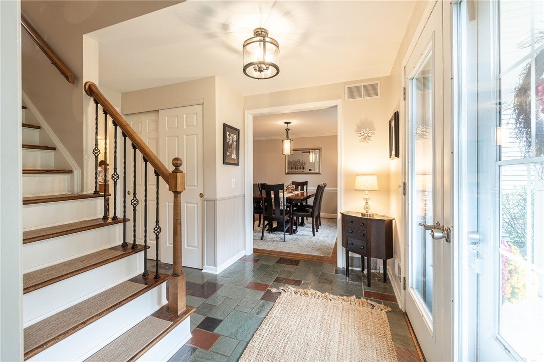 38 Bent Oak Trail