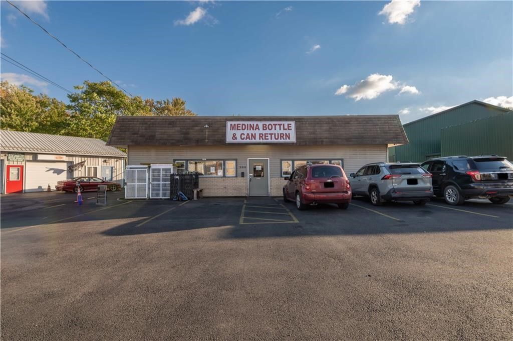 Photo of 306 E Center Street, Ridgeway, NY 14103 (MLS # R1643612)