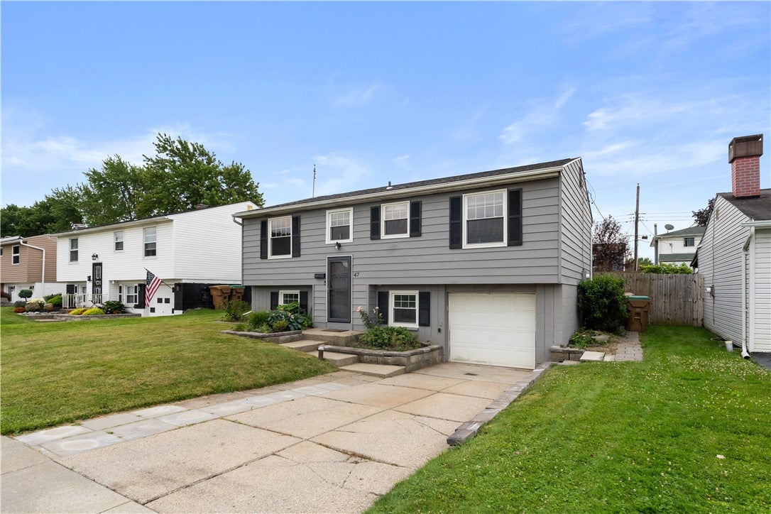 47 W Toulon Drive