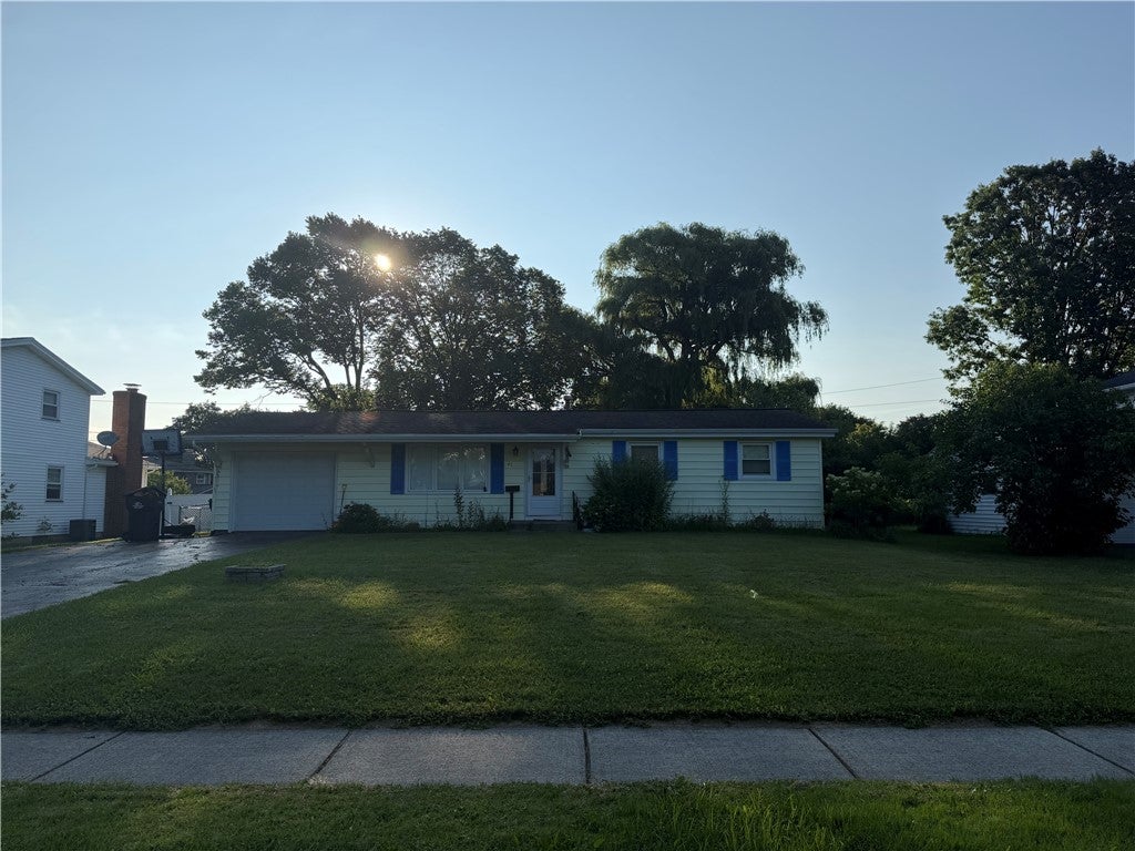 41 Grecian Parkway