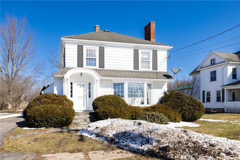 13197 Maple Street Savannah NY 13146