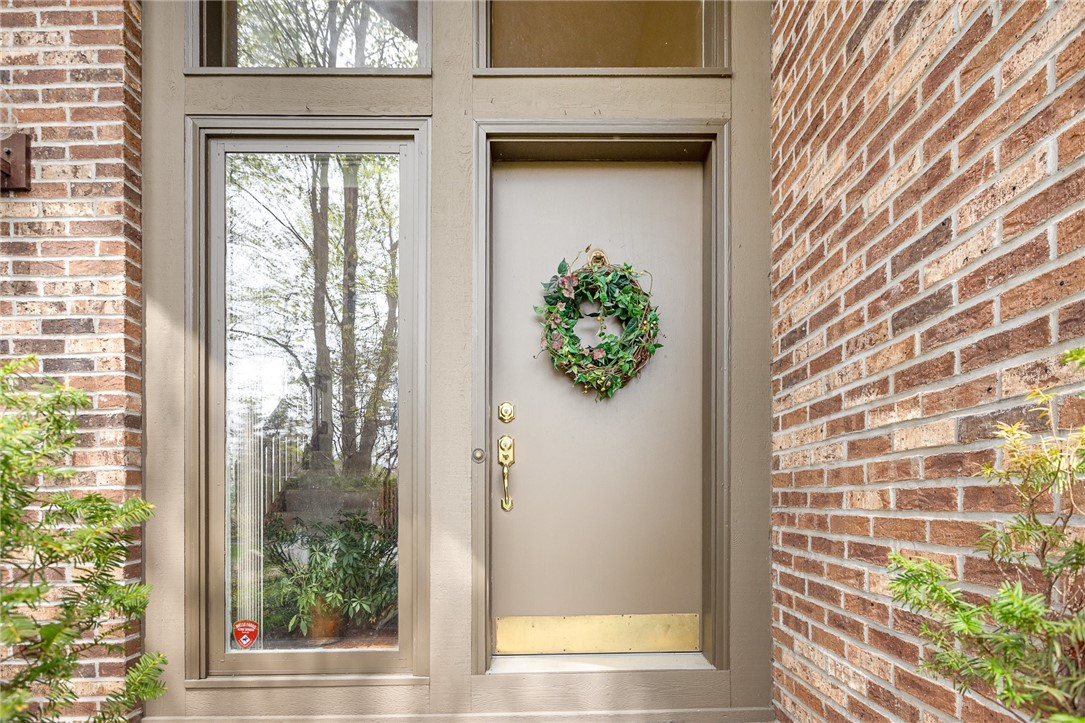 42 Split Rock Rd Rd, Pittsford, New York image 8