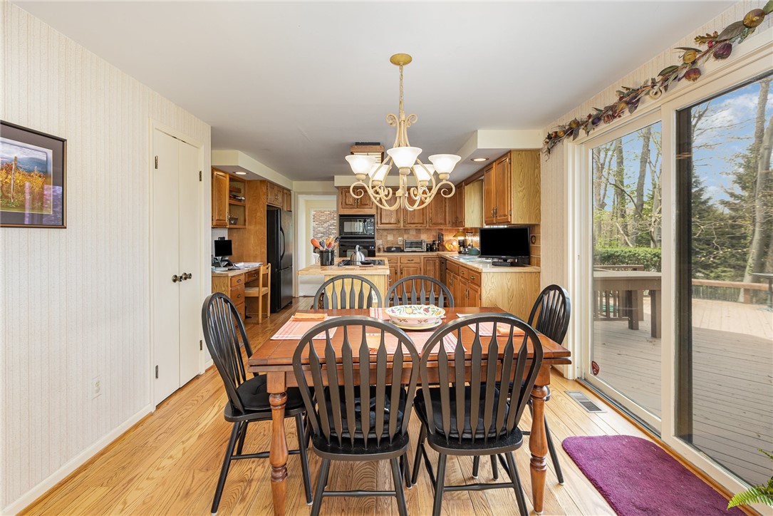 42 Split Rock Rd Rd, Pittsford, New York image 19