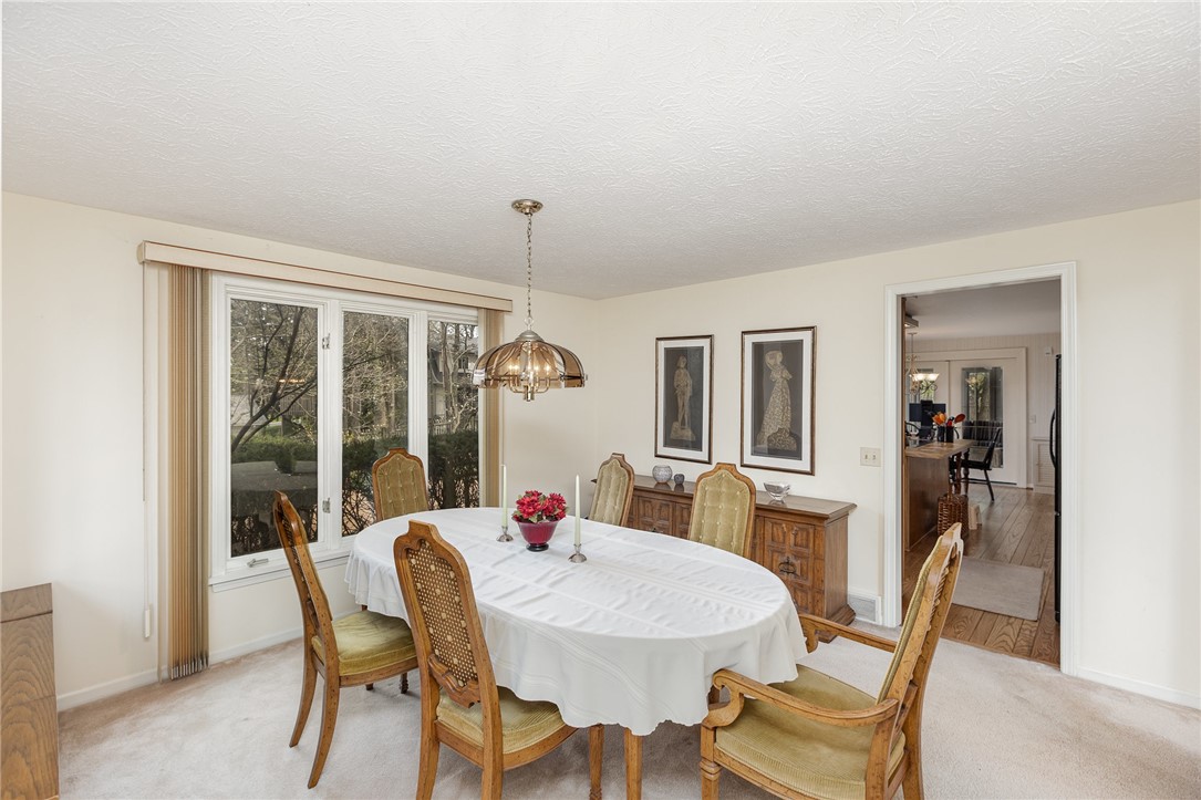 42 Split Rock Rd Rd, Pittsford, New York image 14
