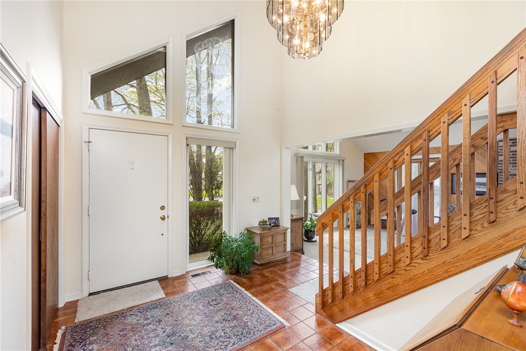 42 Split Rock Rd Rd, Pittsford, New York image 9