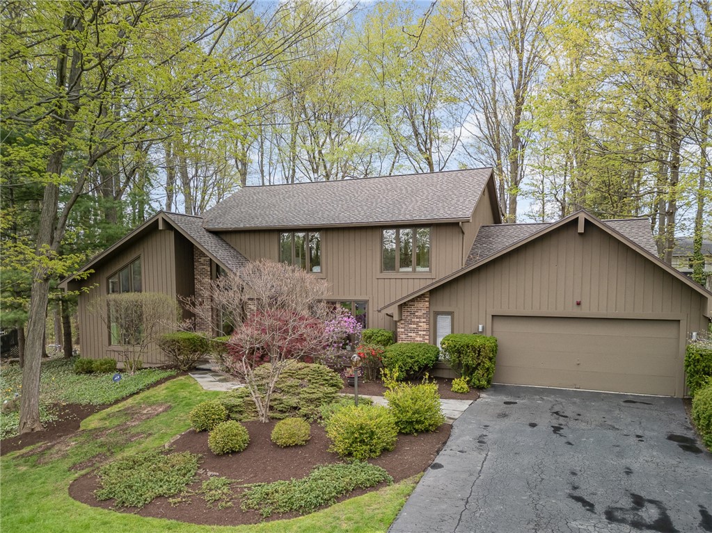 42 Split Rock Rd Rd, Pittsford, New York image 1