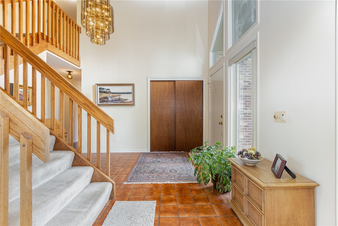 42 Split Rock Rd Rd, Pittsford, New York image 10