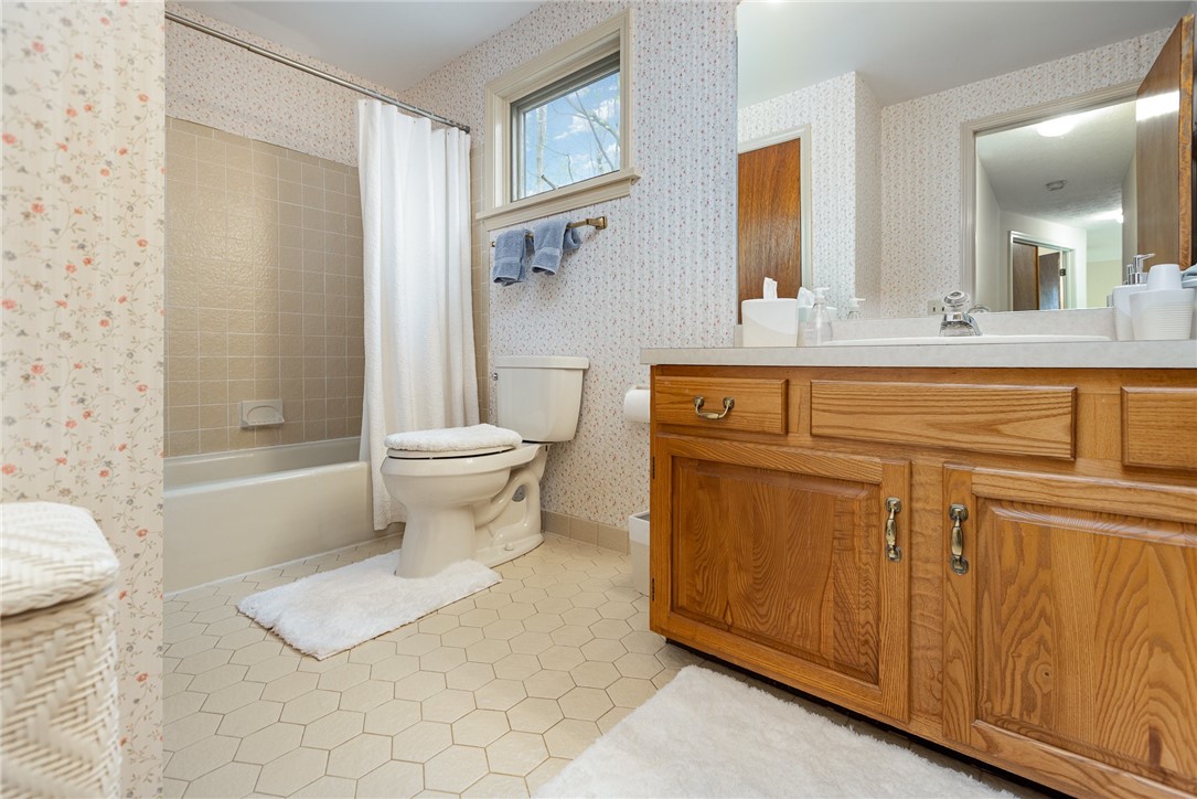 42 Split Rock Rd Rd, Pittsford, New York image 31