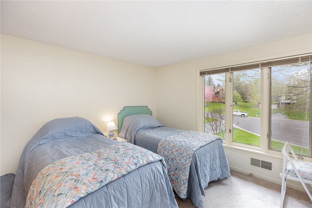 42 Split Rock Rd Rd, Pittsford, New York image 32