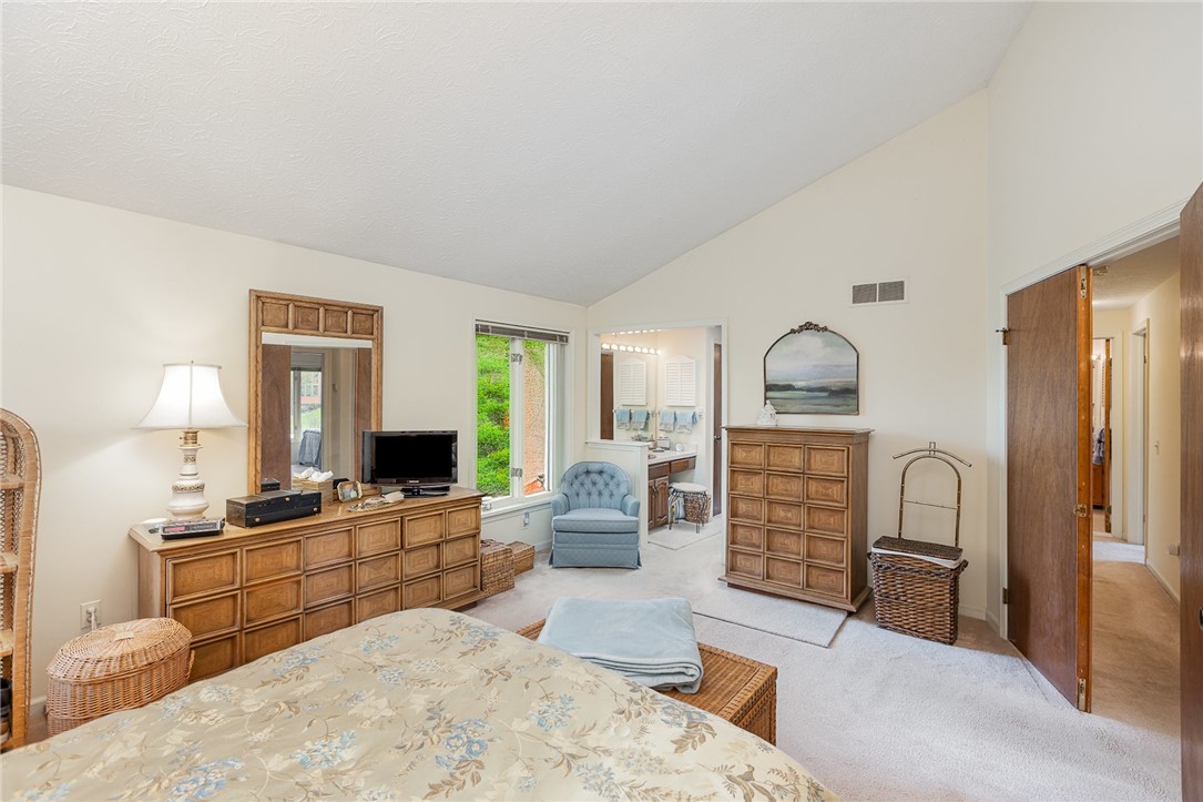 42 Split Rock Rd Rd, Pittsford, New York image 27