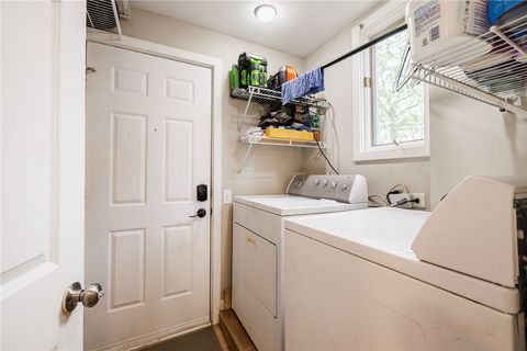 Tiny photo for 6 Jackson Place, Perinton, NY 14450 (MLS # R1683805)