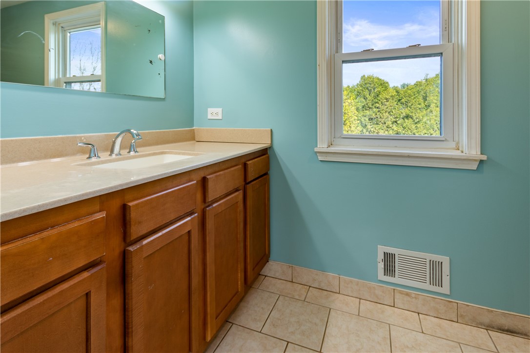 804 Tallow, Webster, New York image 31