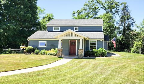 Homes For Sale - 595 Lake Road<br/> Webster, NY 14580