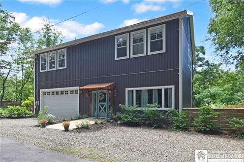 Homes For Sale - 10 N Water Street<br/> Westfield, NY 14787