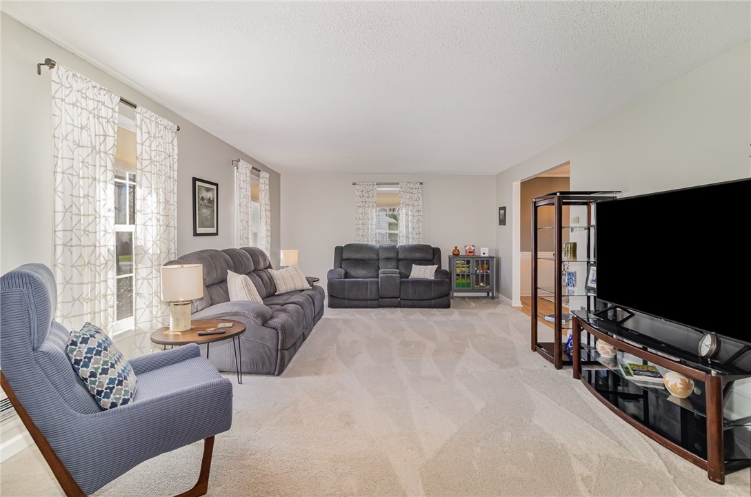 58 Kaywood Dr Dr, Greece, New York image 4