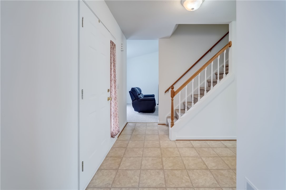 16 Hazel Bark Run, Gates, New York image 4