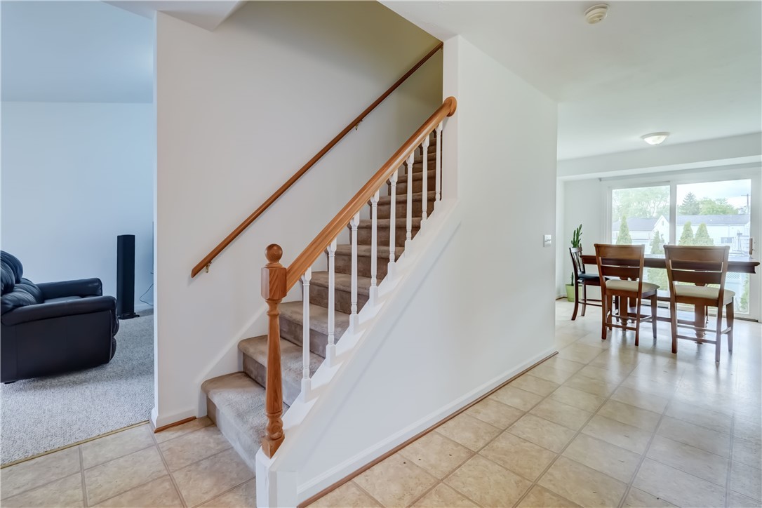 16 Hazel Bark Run, Gates, New York image 3