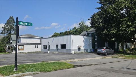 508 S Main St Newark NY 14513