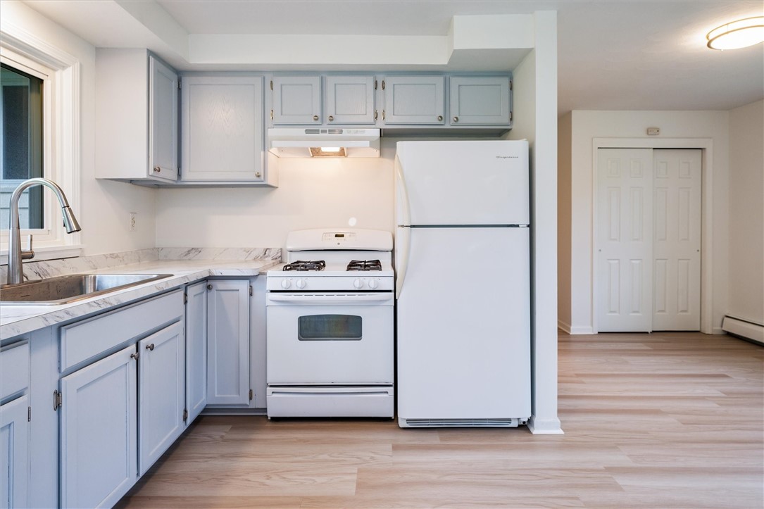 424 Marsdale Court, Webster, New York image 34