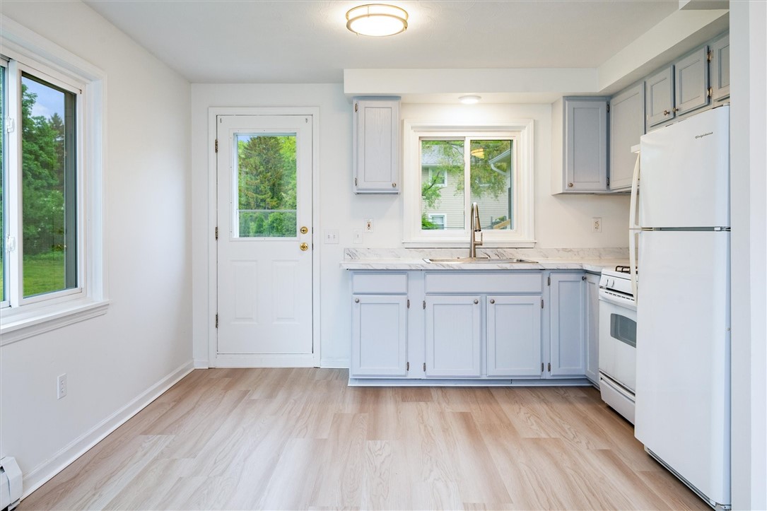 424 Marsdale Court, Webster, New York image 30