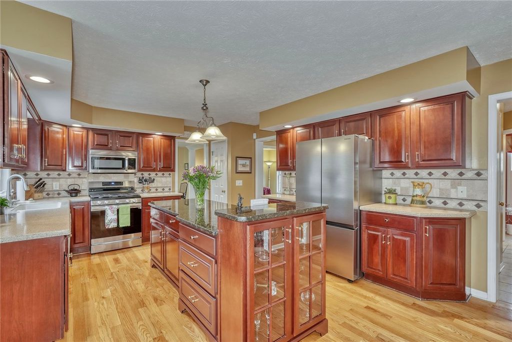 Photo of 1646 Glendowan Ter, Webster, NY 14580 (MLS # R1666336)