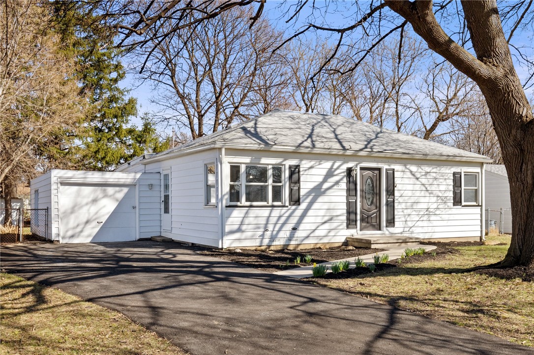 120 Howard Road, Gates, New York image 1